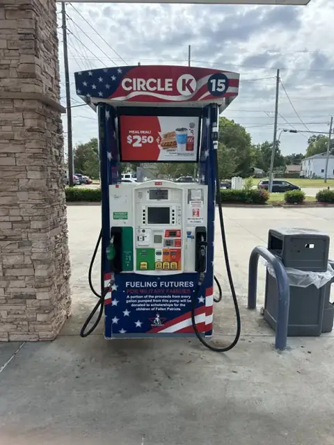 Pump wrap for Circle K: fuel pump wrap, front. Installed by Sheridan Print in the Chicago area.